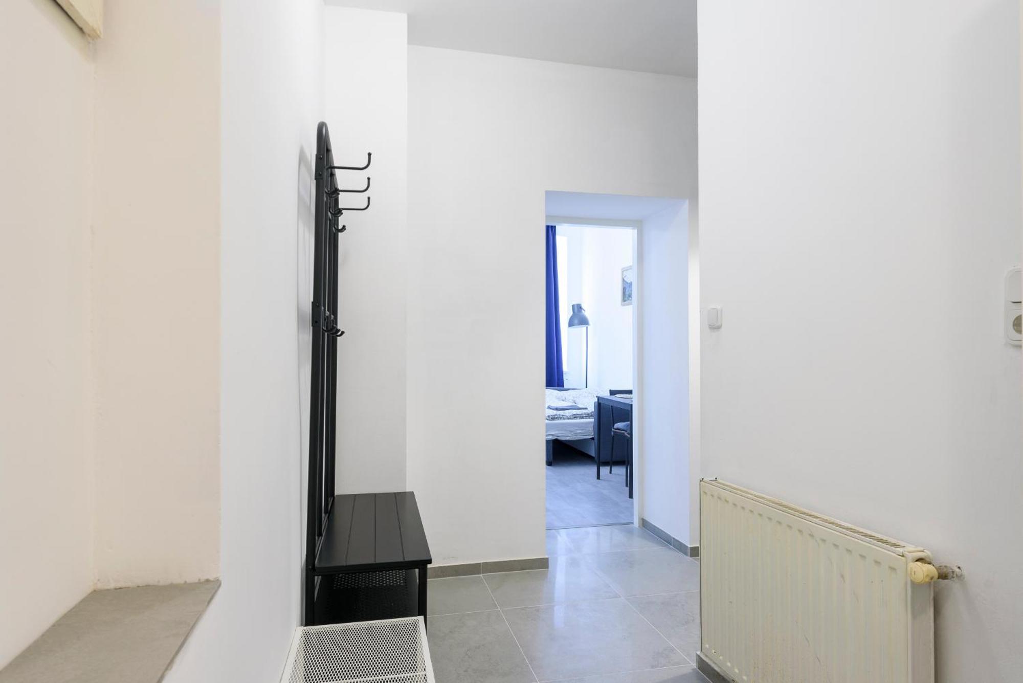 Lights - Meidling Apartment